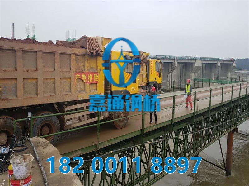 岷江航電樞紐95米長、7米寬200型交通鋼棧橋安裝及動(dòng)靜載實(shí)驗(yàn)完畢;
